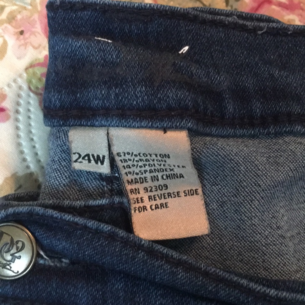 Plus size jeans very stretch An comfortable.